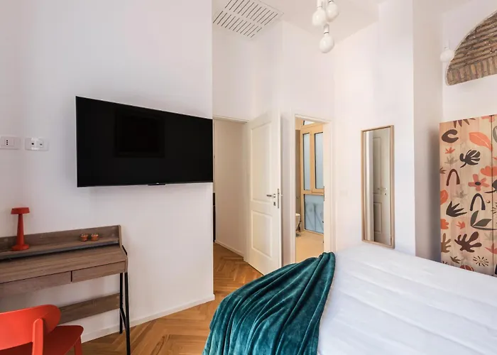 The Rent - Colored Three-room In The Barberini Area *