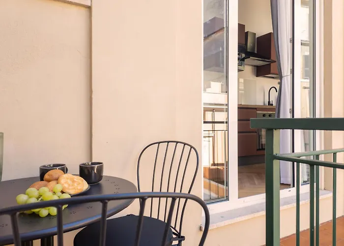 The Rent - Colored Three-room In The Barberini Area