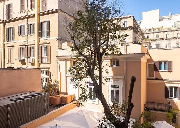 The Rent - Colored Three-room In The Barberini Area Appartamento Roma